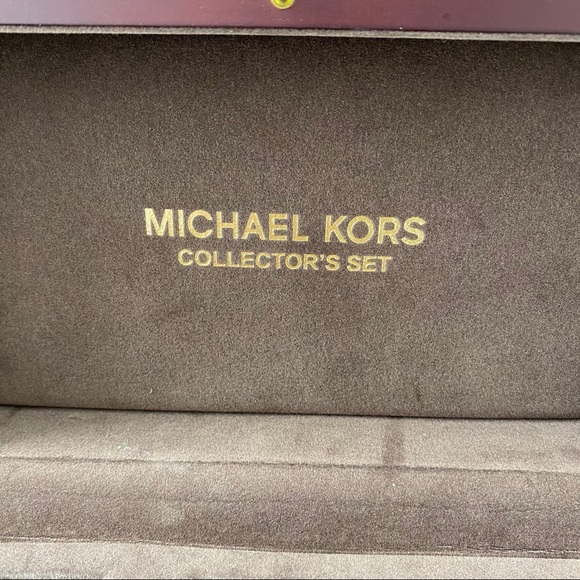 🕰 Michael Kors Wooden Watch Display Box 🕰 - Picture 5 of 6